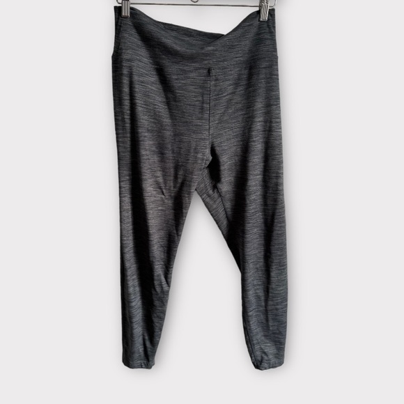Outdoor Voices Pants - Outdoor Voices FreeForm 7/8 Legging grey/black size xl like new